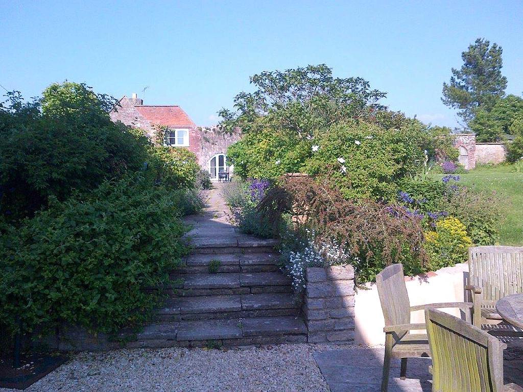 Bed and Breakfast Coxley House Вэллс Экстерьер фото